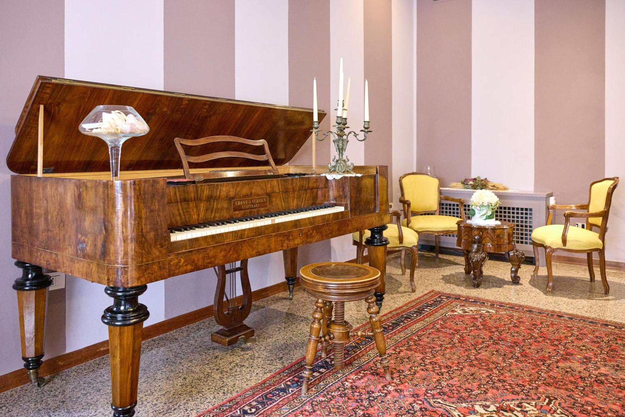 Lake Front Hotel Brenzone Екстериор снимка